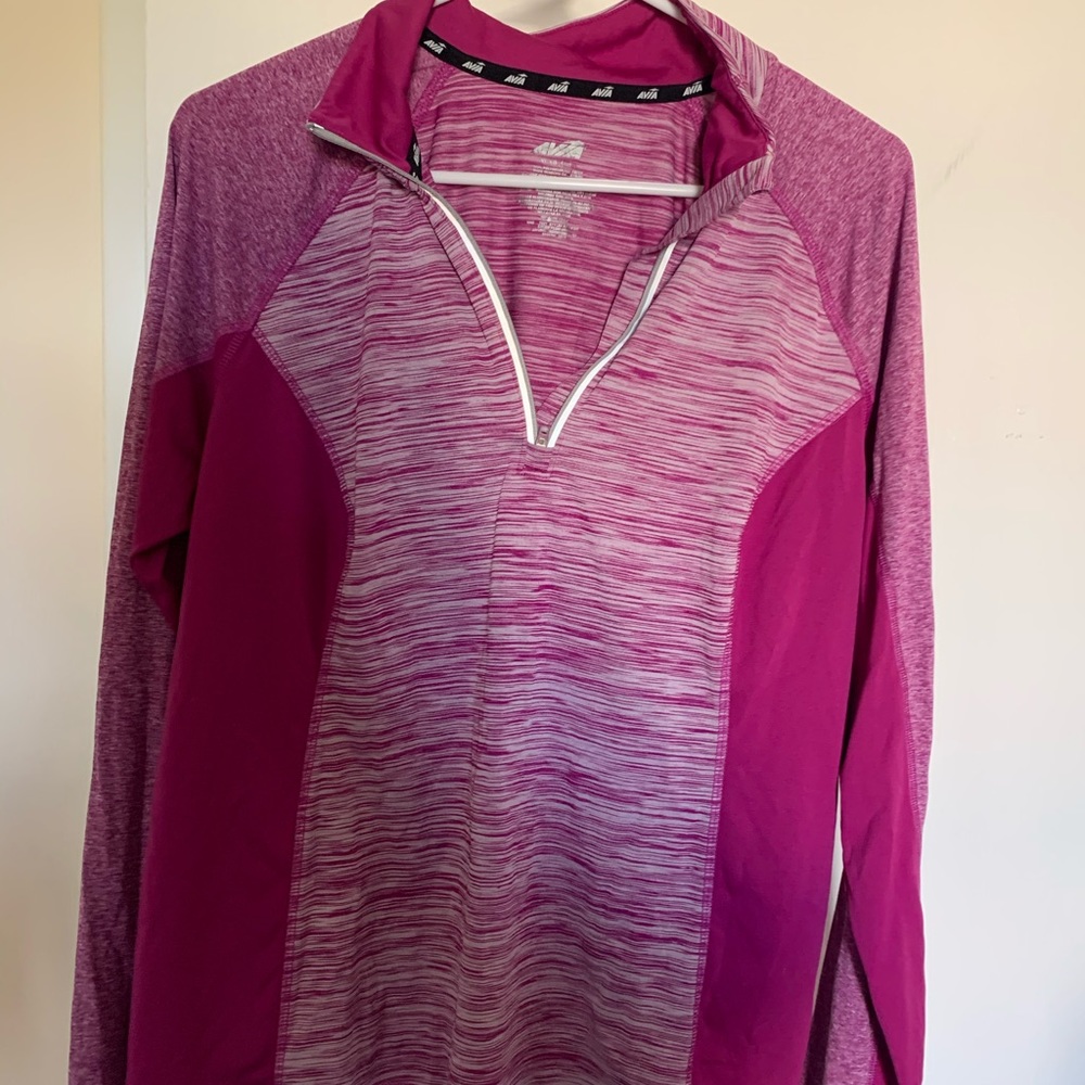 Woman’s Avia workout top